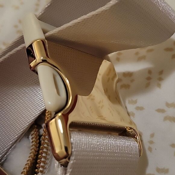 LULULEMON NWT WHITE OPAL/GOLD HARDWARE FLEECE EVERYWHERE BELT BAG LARGE 2L - Picture 13 of 14